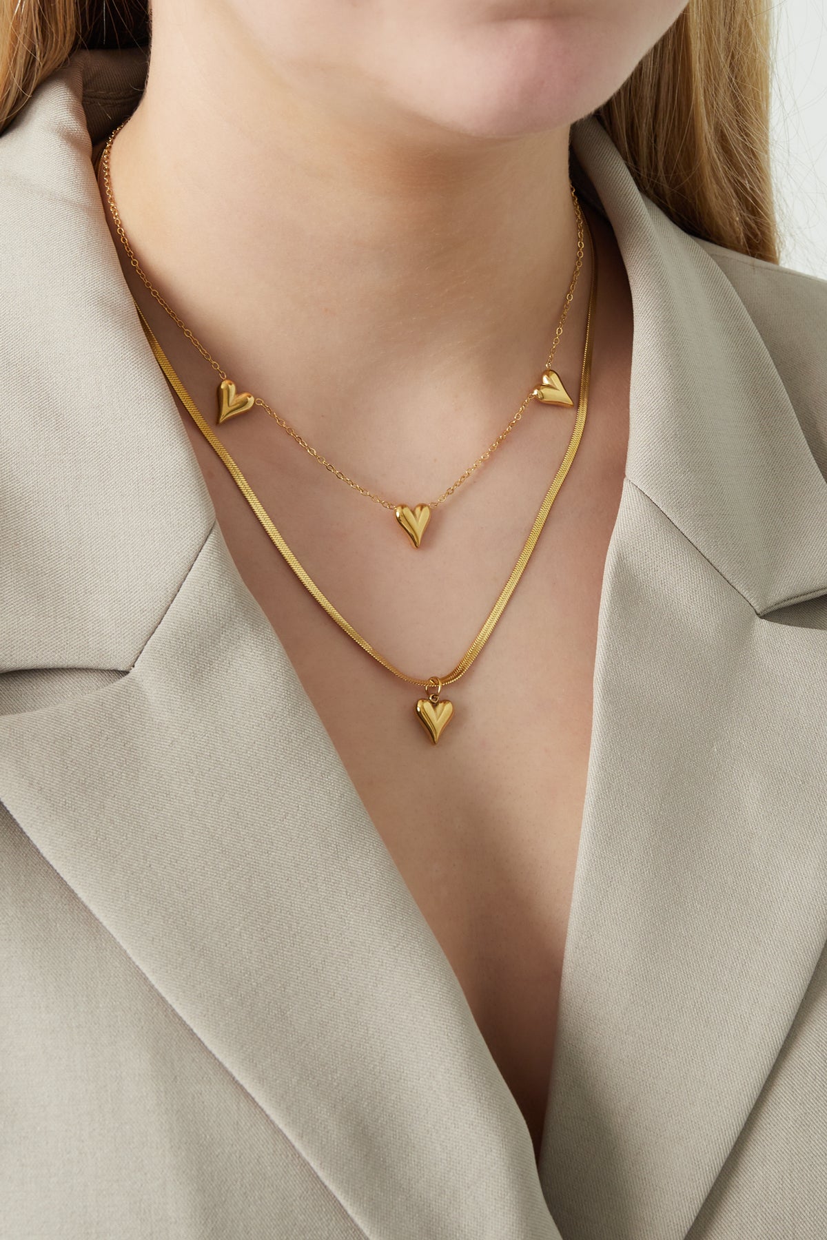 The Executive Suite: A Guide to Professional Jewellery Etiquette - Corelune Jewellery